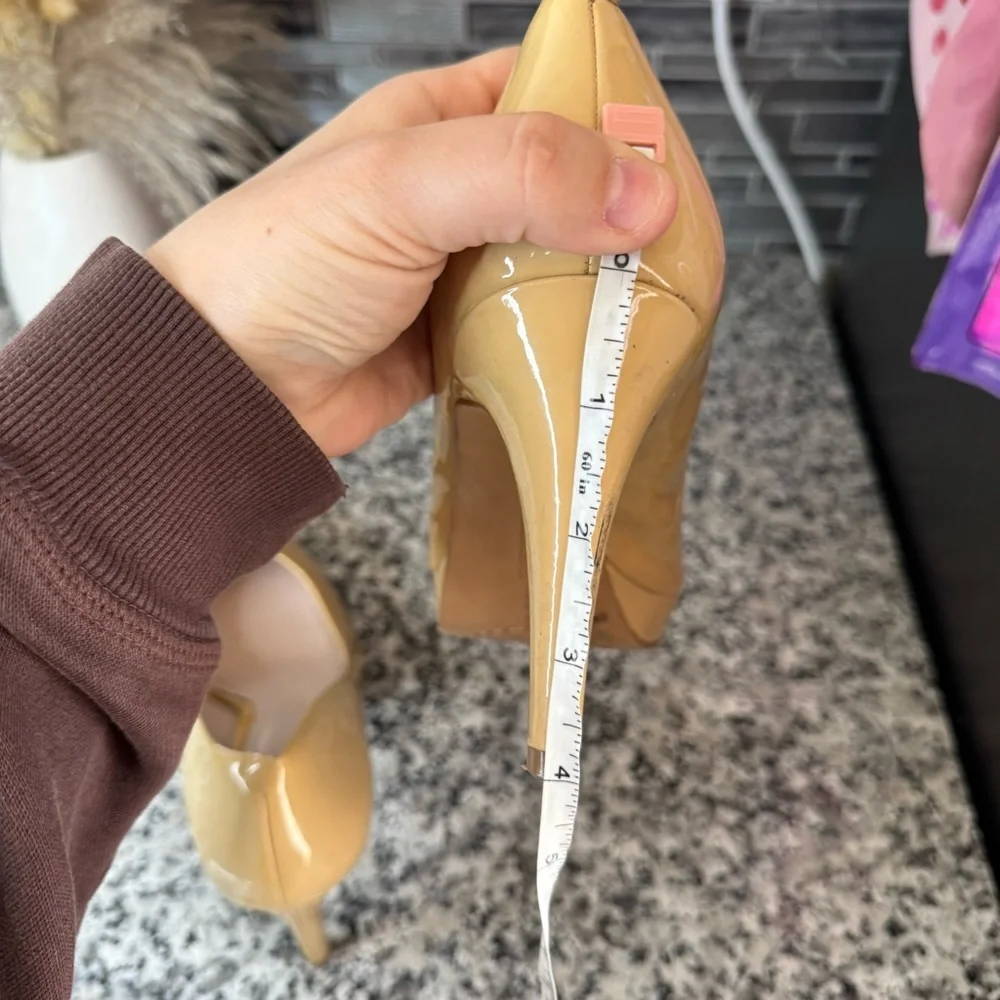 Vince Camuto | Size 11 Zella Nude Patent Leather Pumps Women's Shoes - Picture 8 of 8